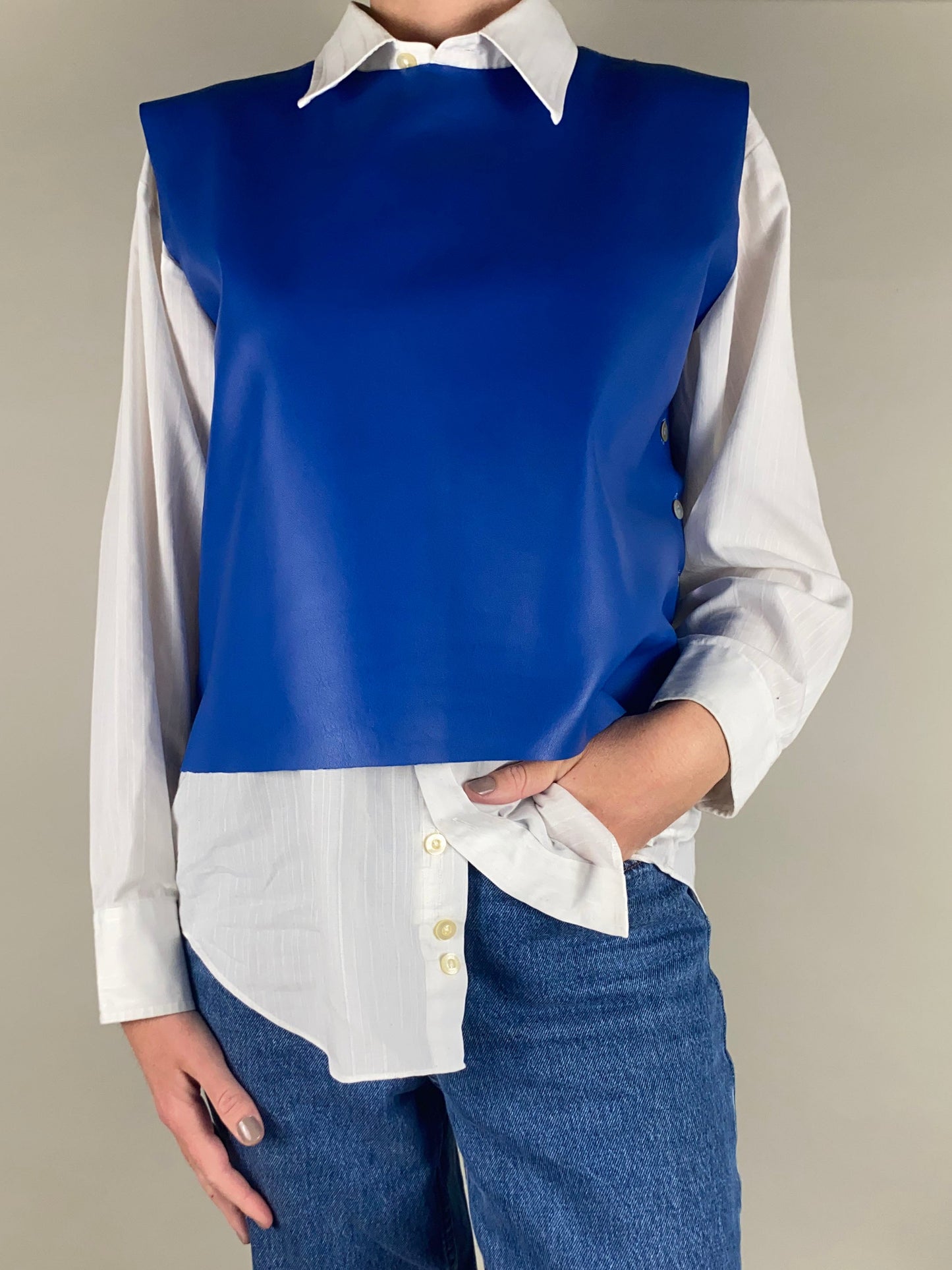 Top Cassiopée en cuir bleu cobalt