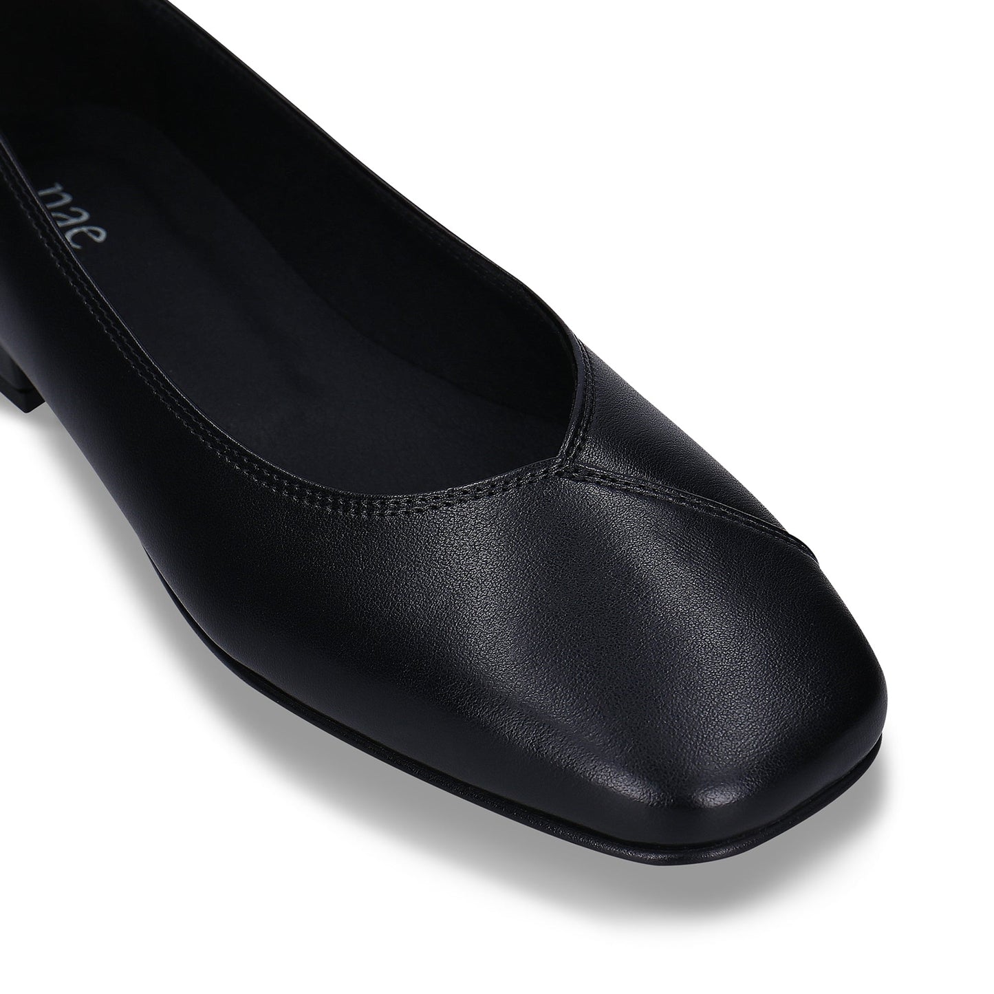 Ballerines véganes pour femme avec motif uni noir en cuir de pomme | NAE