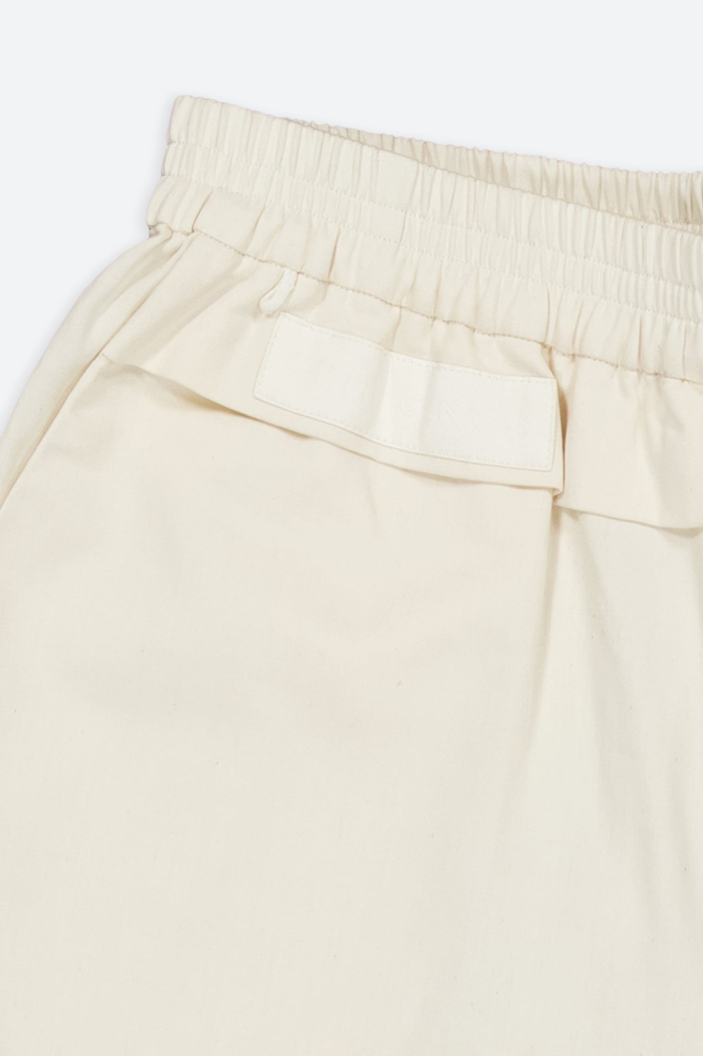 The Essential shorts have minimal modern aesthetics design allowing comfort and bringing self-confidence. A limited-edition production is made locally in France to reduce environmental impact and guarantee high quality and durability of the products.