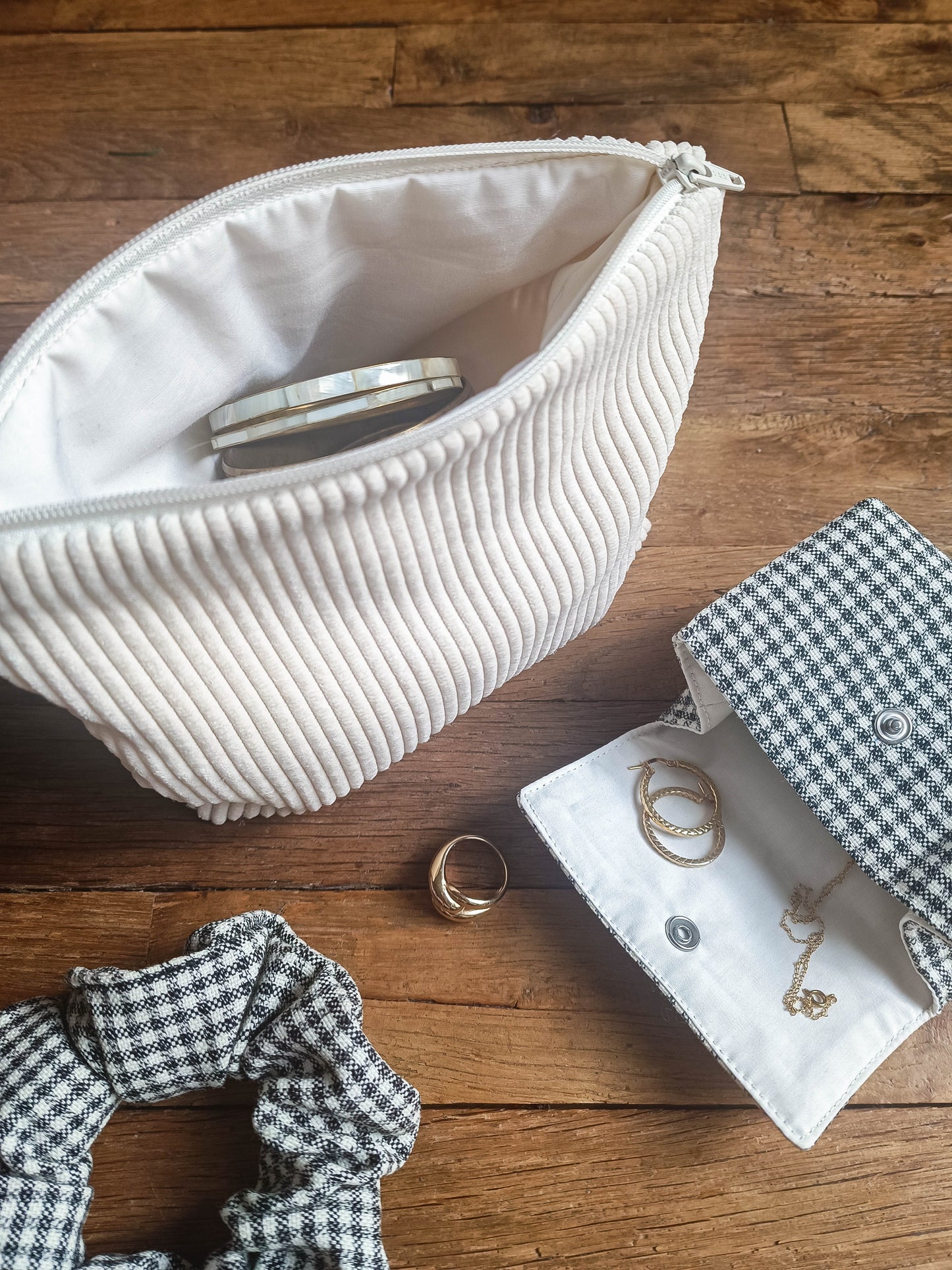 Trousse Angela velours côtelé écru
