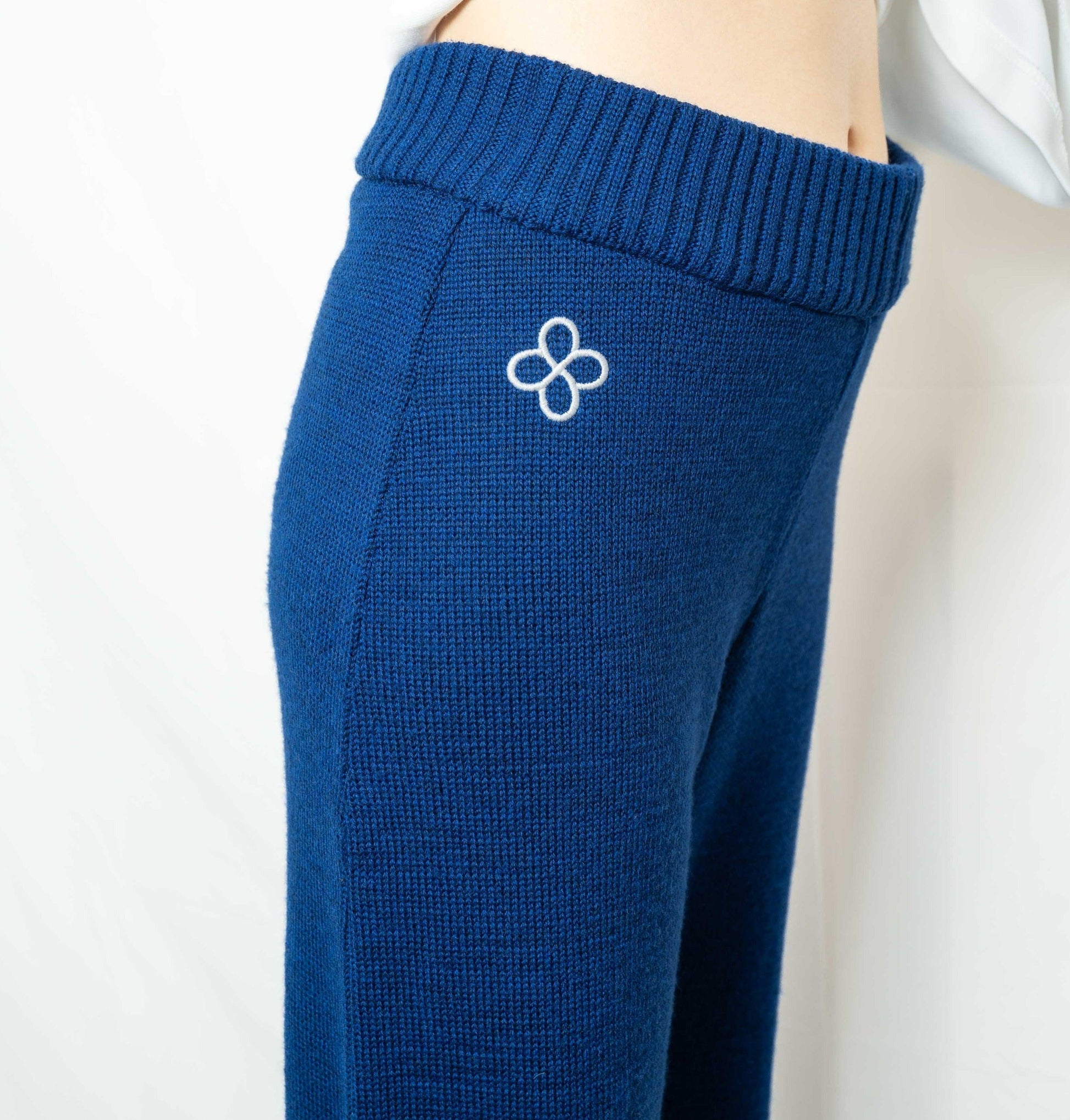 Pantalon Bleu en Laine - Divine Harmonie