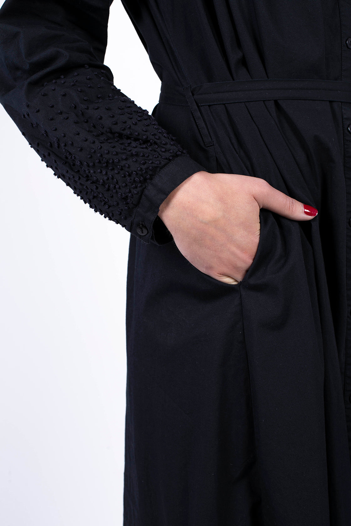 robe noire cintré à la taille avec poches