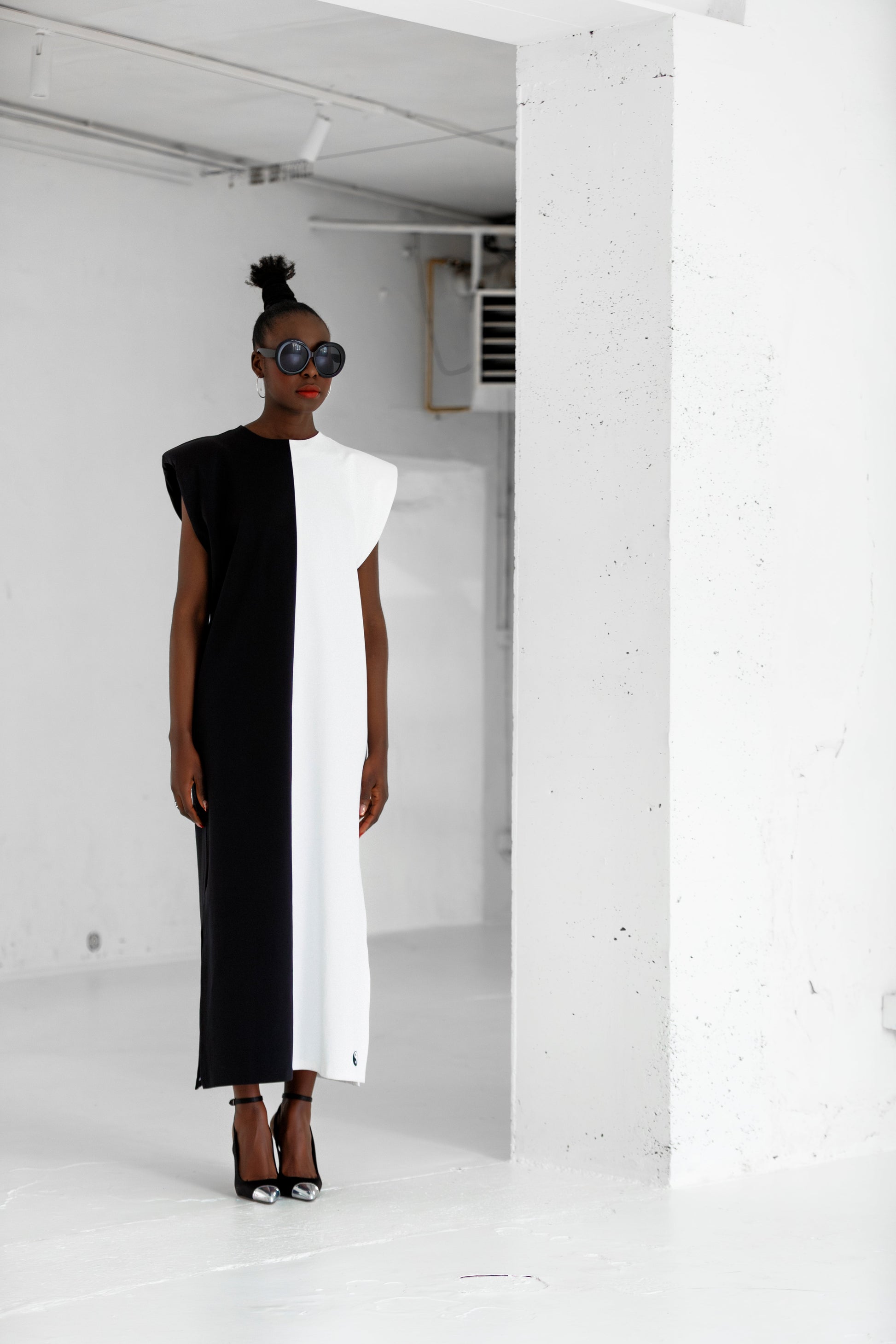 robe longue yin yang noir et blanc