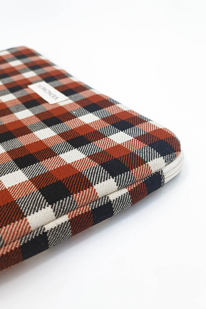 Cinnamon plaid computer cover