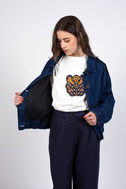 veste en jean upcyclé oversize avec boutons recyclés