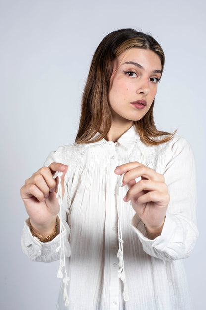 Chemise manches longue  lien brodé de plumes de paons