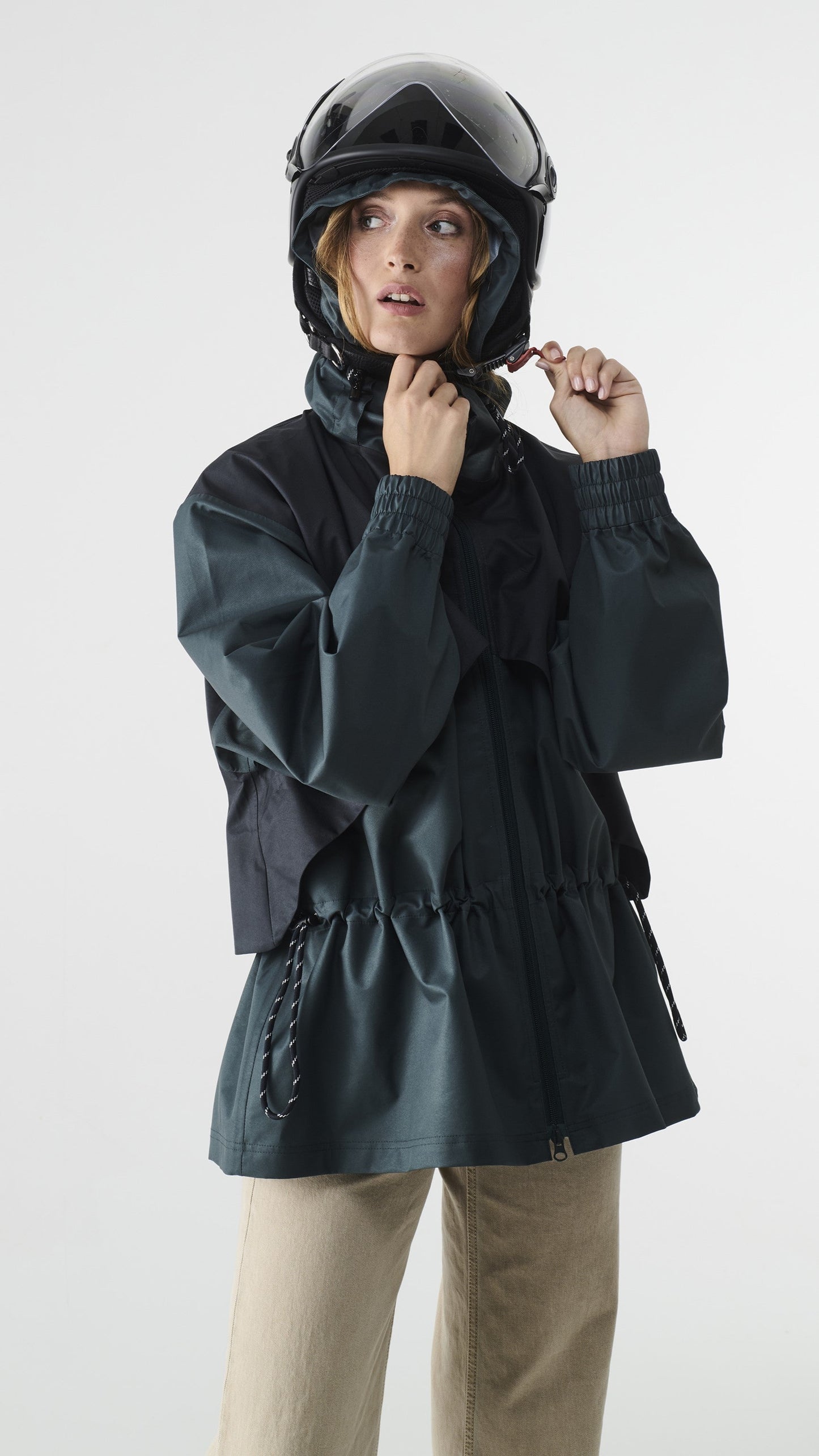 Veste imperméable respirante SASHA 001.