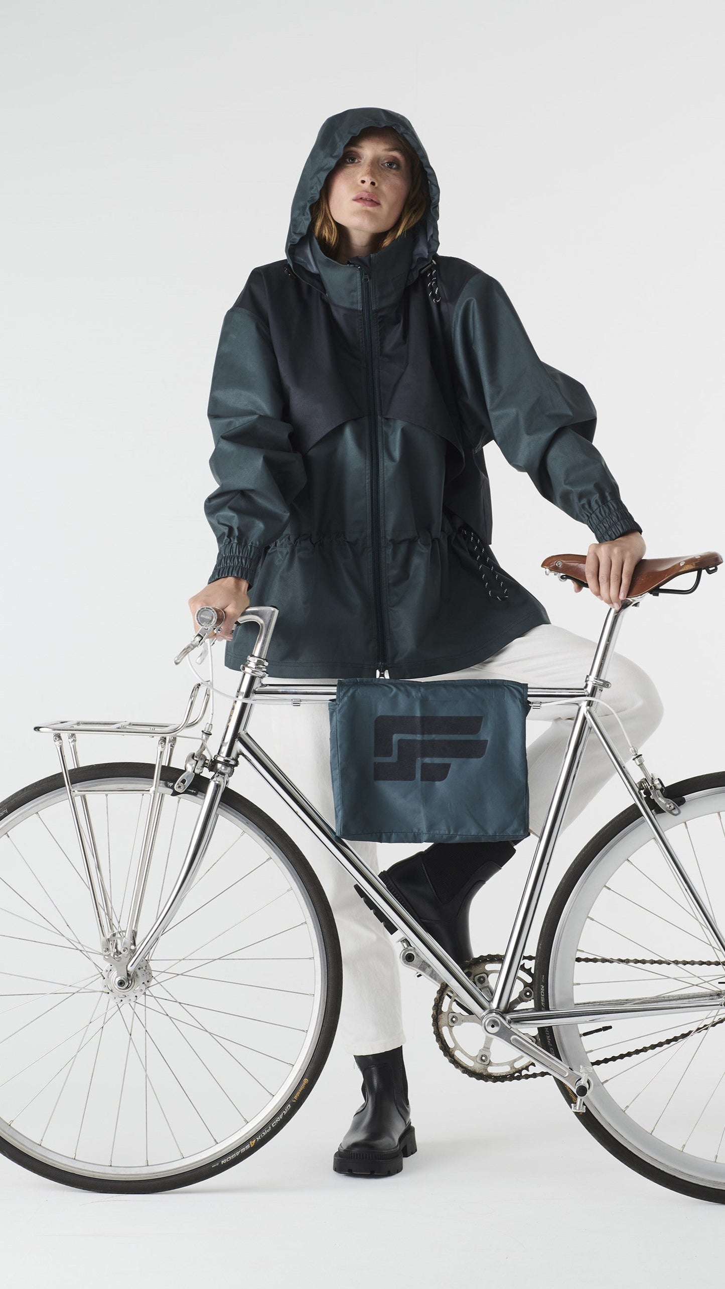 Veste imperméable respirante SASHA 001.