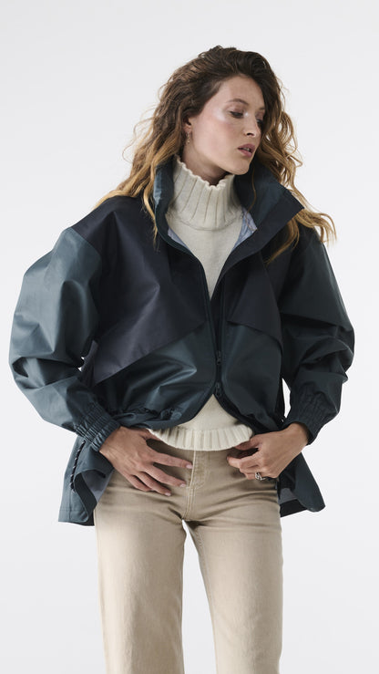 Veste imperméable respirante SASHA 001.