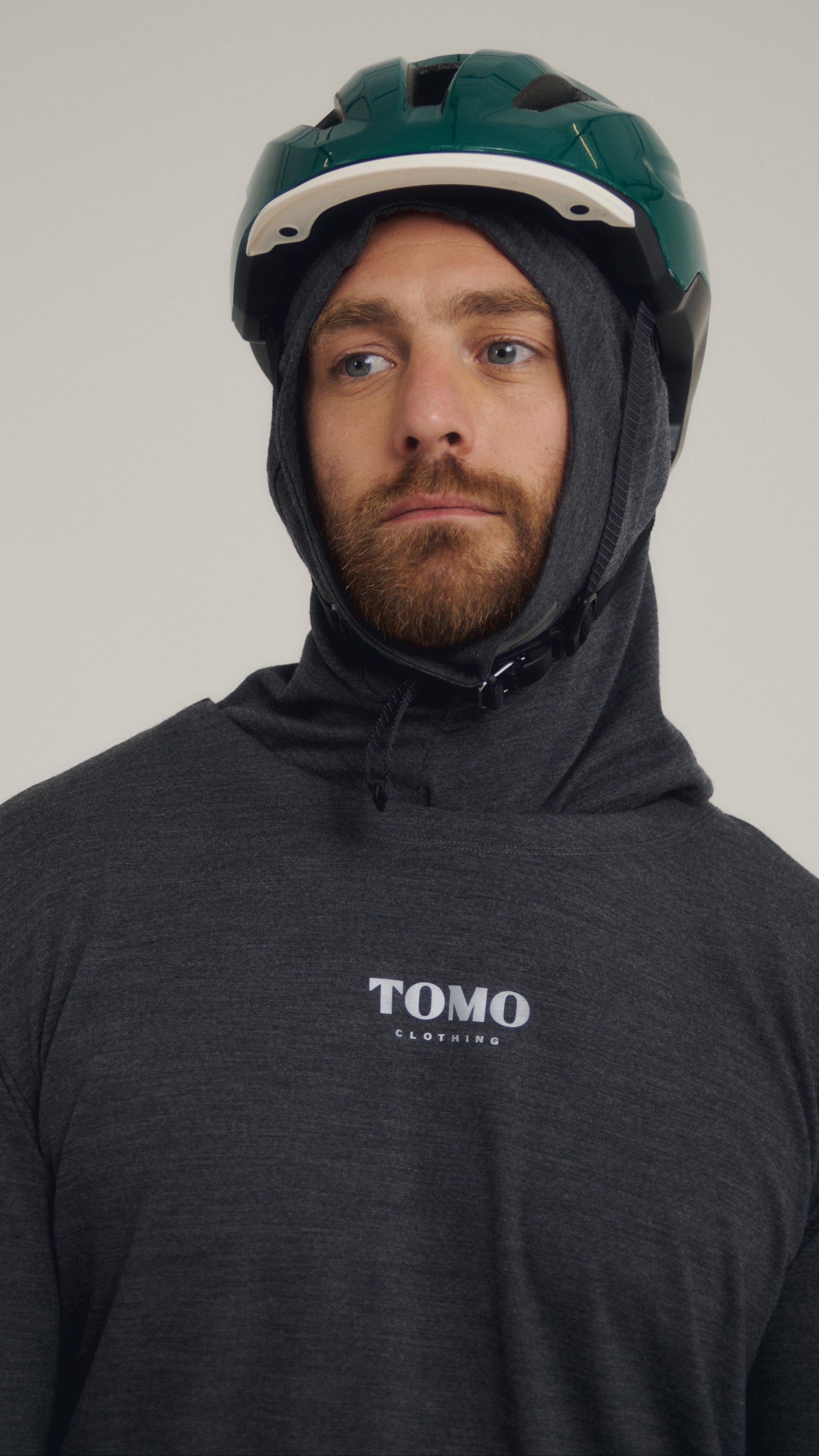 Cagoule laine AYO 001.